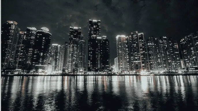 不伦纯爱百度影音 - 城市之光：霓虹背后的人间烟火